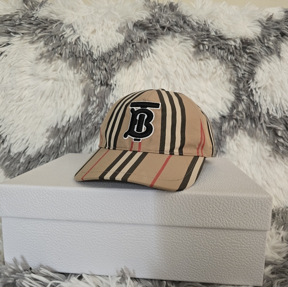 Preloved Burberry baseball hat [Unisex] - Picture 8 of 8